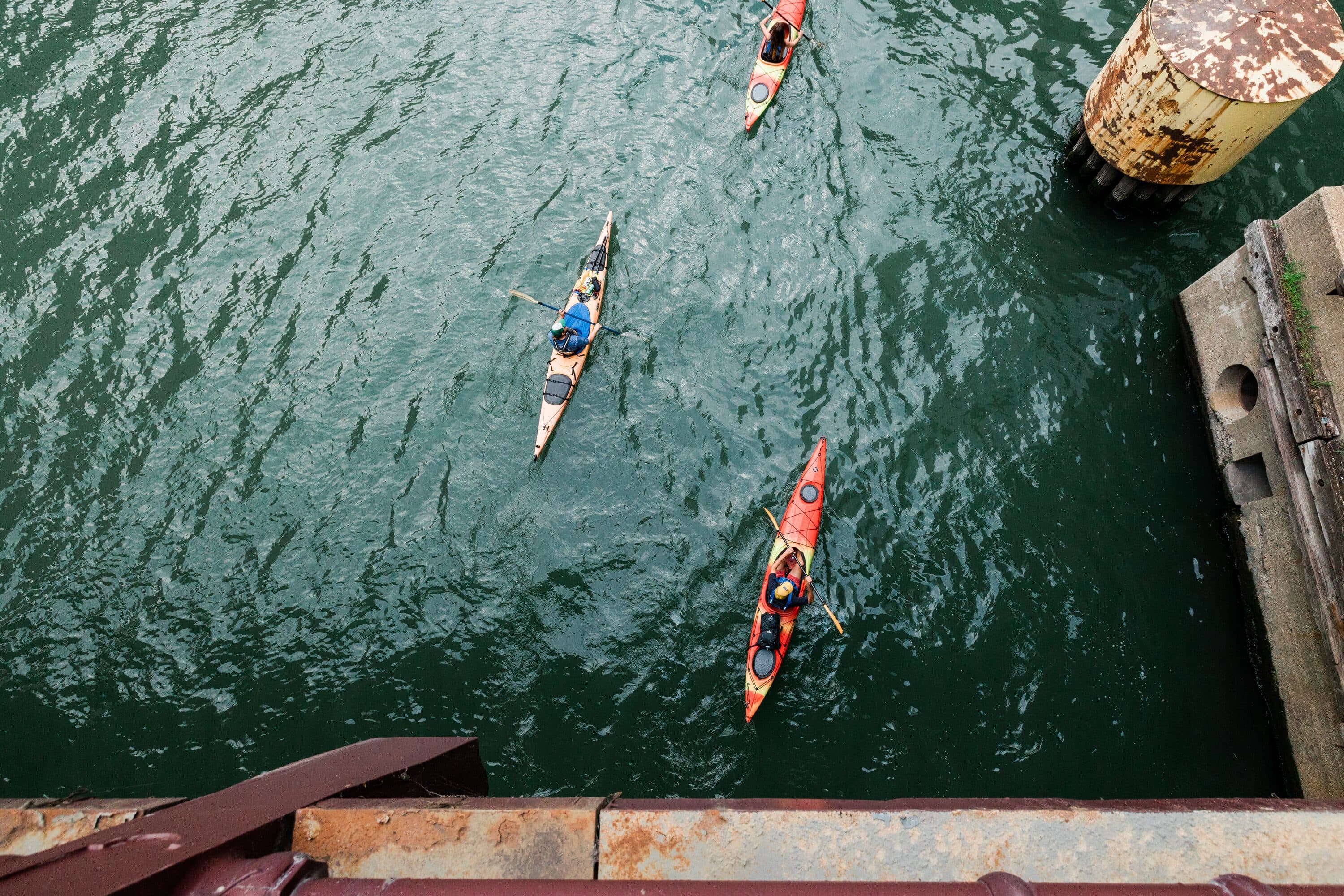 Kayakers on the Chicago River at dawn